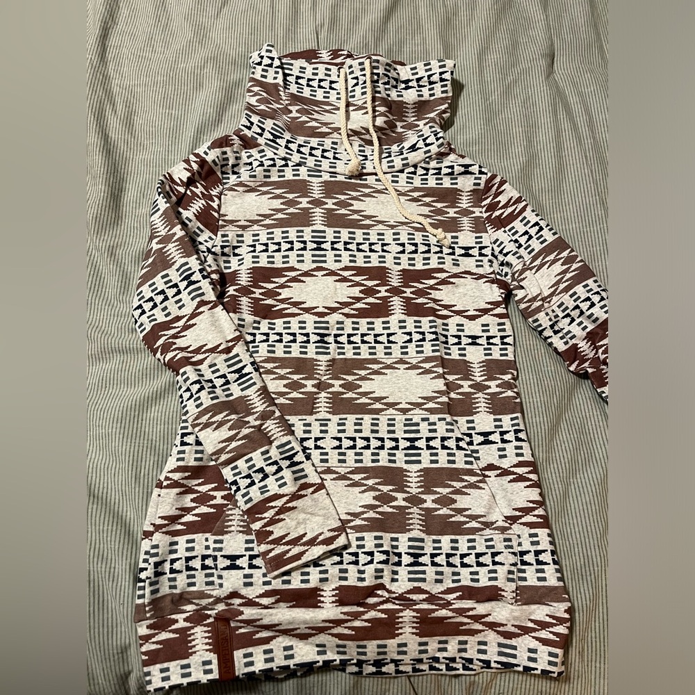 Ampersand Avenue Cotton Geometric Print Sweatshirt in Brown, Grey and Blue